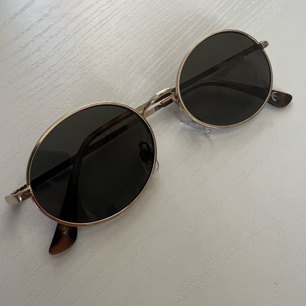 Trendy Shady Oval Sunglasses - NOT PRESCRIPTION